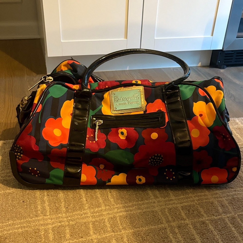 Betsey Johnson Floral Weekender Wheelie
